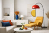 Kleuraccenten in minimalistisch interieur
